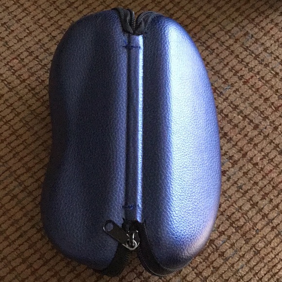Two eyeglass cases - Picture 3 of 7